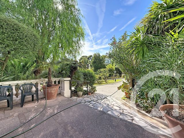 Appartement F2 à vendre - 2 pièces - 56.63 m2 - HYERES - 83 - PROVENCE-ALPES-COTE-D-AZUR - Century 21 Dericq Immobilier