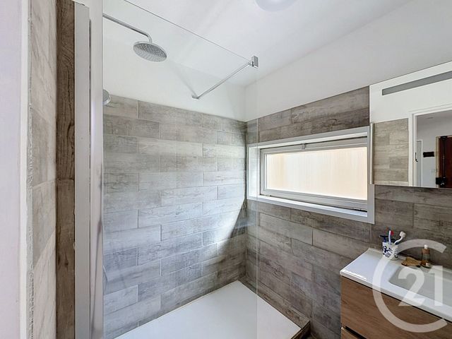 Appartement F3 à vendre - 3 pièces - 61.92 m2 - HYERES - 83 - PROVENCE-ALPES-COTE-D-AZUR - Century 21 Dericq Immobilier