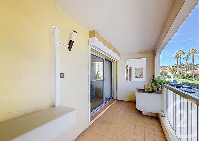Appartement F3 à vendre - 3 pièces - 61.92 m2 - HYERES - 83 - PROVENCE-ALPES-COTE-D-AZUR - Century 21 Dericq Immobilier