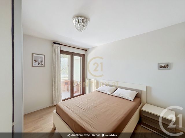 Appartement F4 à vendre - 4 pièces - 81.0 m2 - HYERES - 83 - PROVENCE-ALPES-COTE-D-AZUR - Century 21 Dericq Immobilier