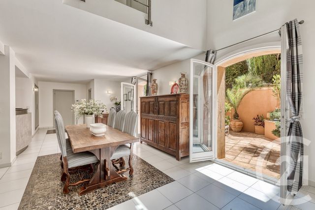 maison à vendre - 6 pièces - 204.0 m2 - HYERES - 83 - PROVENCE-ALPES-COTE-D-AZUR - Century 21 Dericq Immobilier