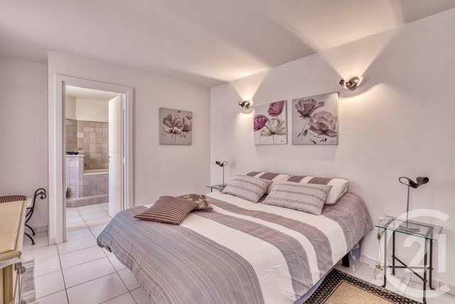 maison à vendre - 6 pièces - 204.0 m2 - HYERES - 83 - PROVENCE-ALPES-COTE-D-AZUR - Century 21 Dericq Immobilier