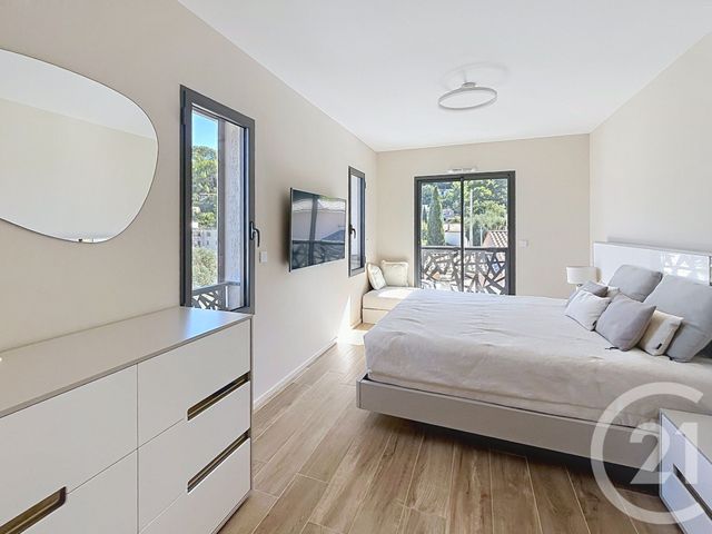maison à vendre - 6 pièces - 134.0 m2 - HYERES - 83 - PROVENCE-ALPES-COTE-D-AZUR - Century 21 Dericq Immobilier