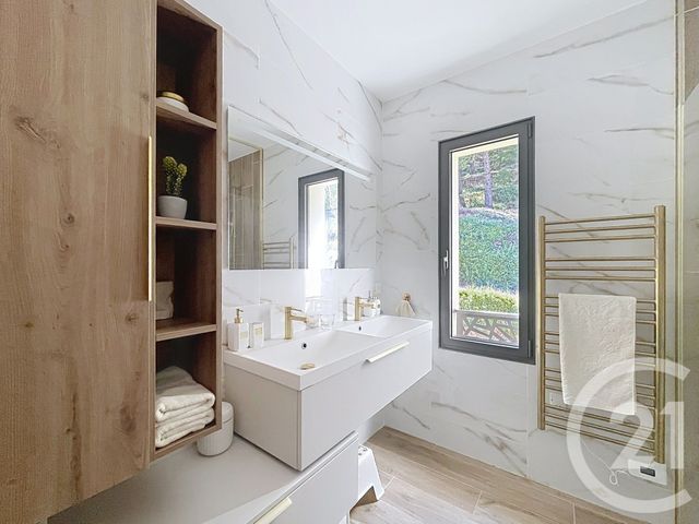 maison à vendre - 6 pièces - 134.0 m2 - HYERES - 83 - PROVENCE-ALPES-COTE-D-AZUR - Century 21 Dericq Immobilier